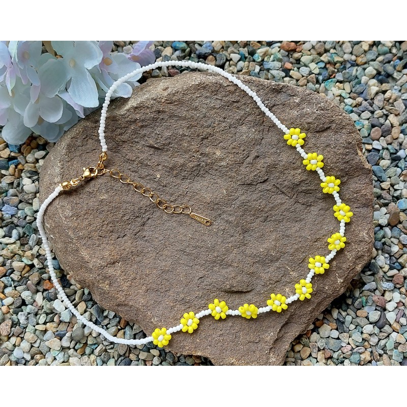 Daisy Chain Necklace Daisy Chain Necklace